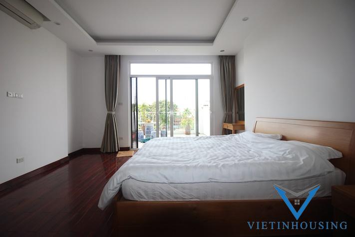 Căn Hộ 4 Phòng Ngủ 3 Phòng Tắm Rộng Đẹp View Hô Cho Thuê Trên Phố Xuân Diệu,Tây Hồ