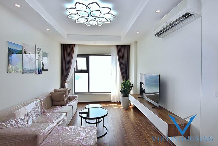 Căn Hộ Đẹp Hiện Đại View Hồ 3 Phòng Ngủ 2 Phòng Tắm Cho Thuê Tại Phố Xuân Diệu.Tây Hồ