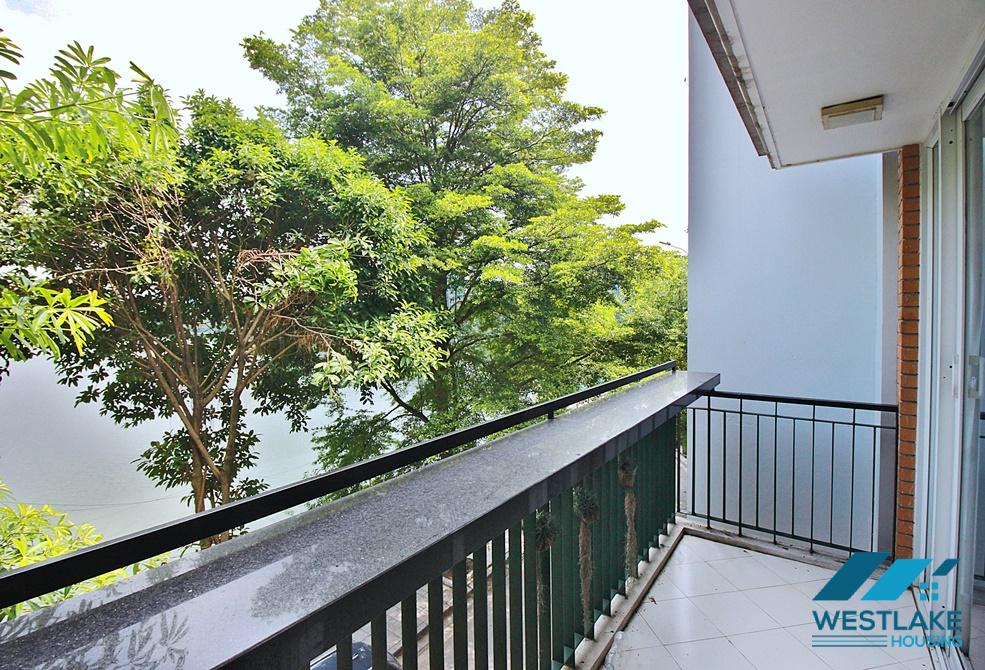 A beautifull house with lake view for rent in Tu Hoa st, Tay Ho District