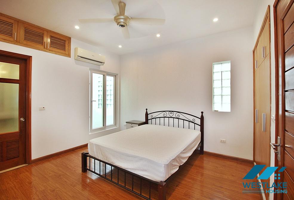 A beautifull house with lake view for rent in Tu Hoa st, Tay Ho District