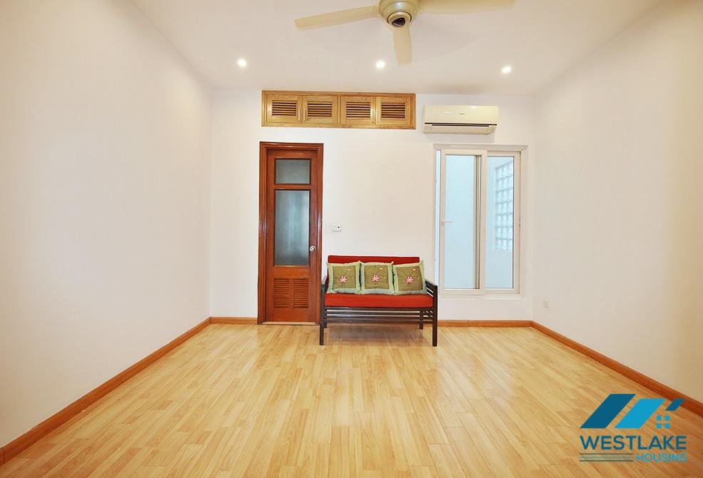 A beautifull house with lake view for rent in Tu Hoa st, Tay Ho District