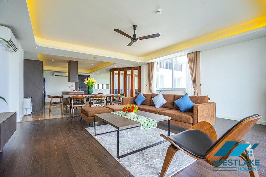 High floor and spacious 3 bedrooms apartment for rent in Dang Thai Mai, Tay Ho