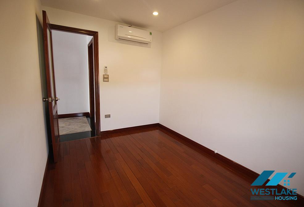 Lake view 3 bedroom apartment in Quang khanh, Tay ho