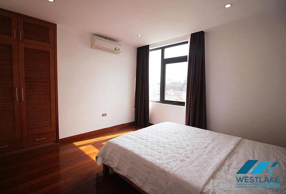 Lake view 3 bedroom apartment in Quang khanh, Tay ho