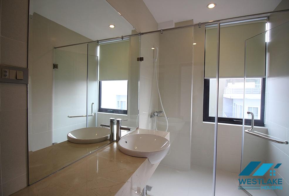 Lake view 3 bedroom apartment in Quang khanh, Tay ho