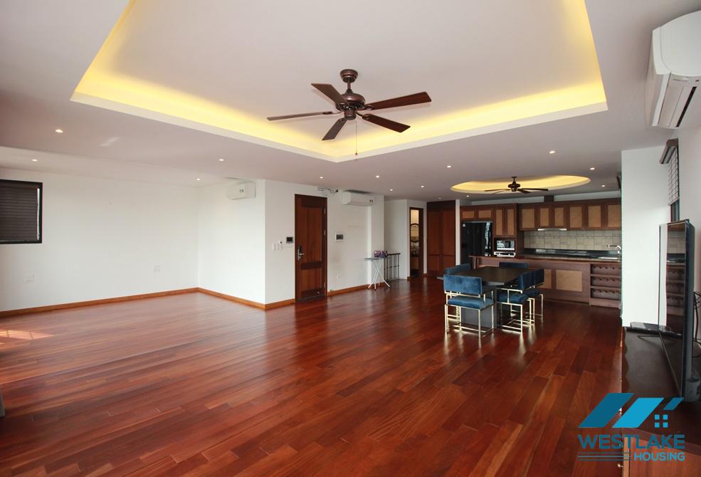 Duplex apartment with 3 bedrooms apartment for rent in Tay Ho District 