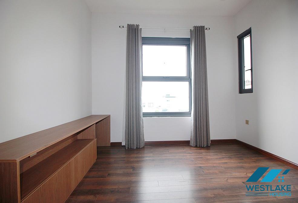 Lake view - Apartment with 4 bedrooms for rent in Quang Khanh st, Tay Ho District