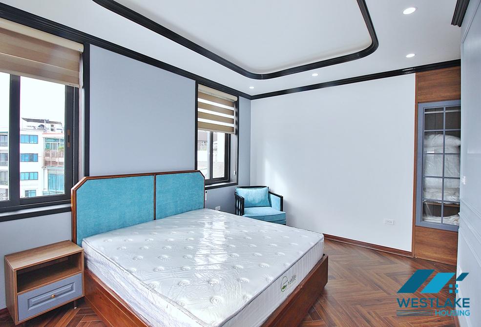 Brand new 3 bedrooms apartment for rent in Dang Thai Mai st, Tay Ho