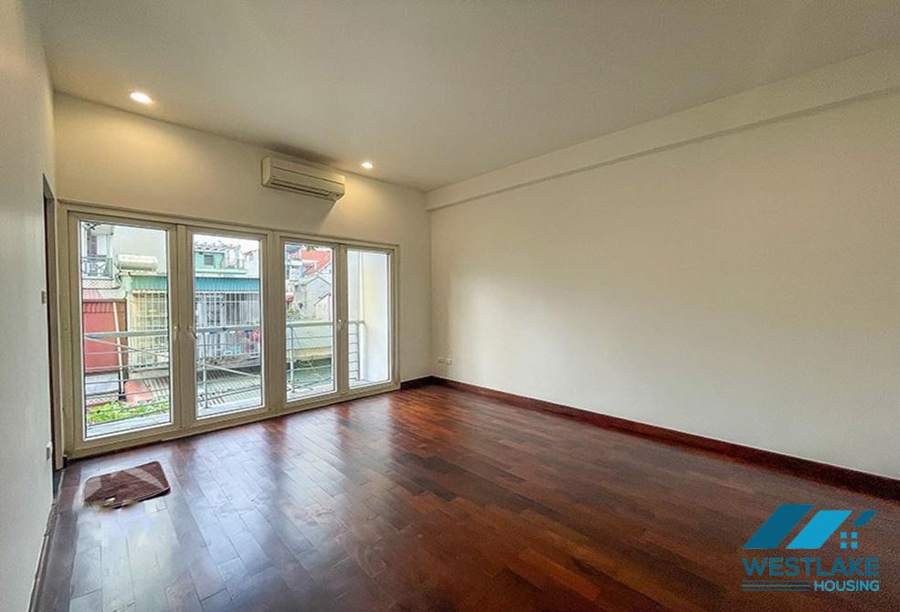 Bright house for rent with 4 bedroom on Ngoc Thuy street, Long Bien.