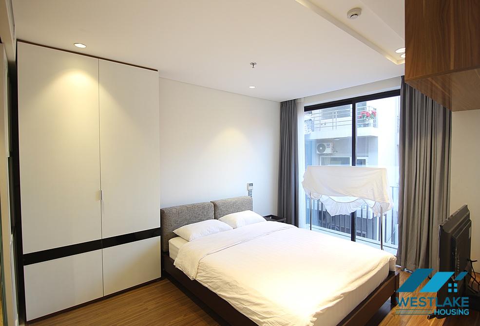 Lake view 02 bedrooms apartment for rent in Tay Ho district