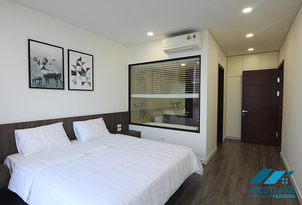 Modern 2 bedroom apartment with lake view in Tay ho